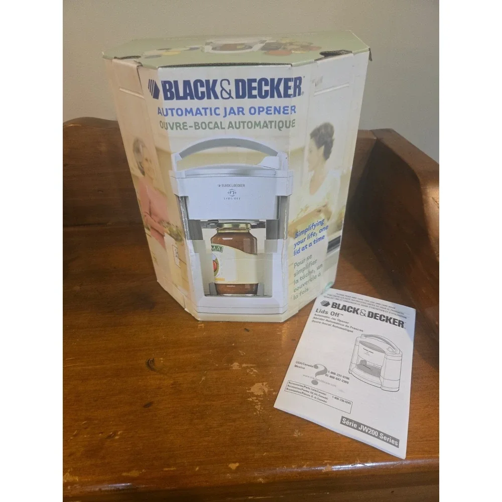BLACK & DECKER White 
